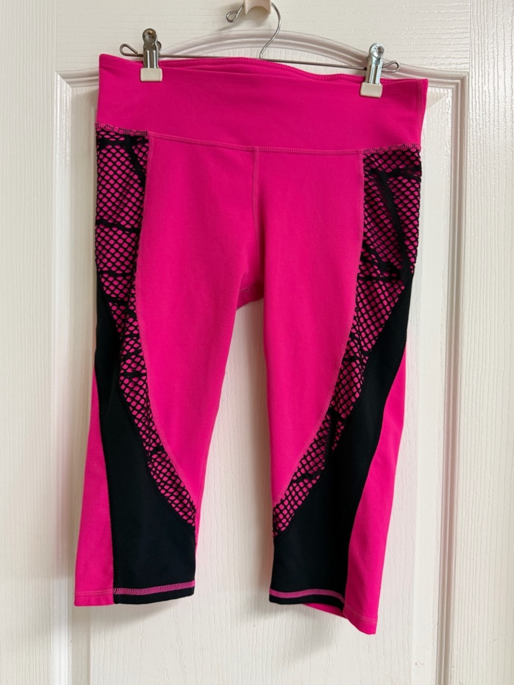 Fabletics Hot Pink and Black Cropped Leggings